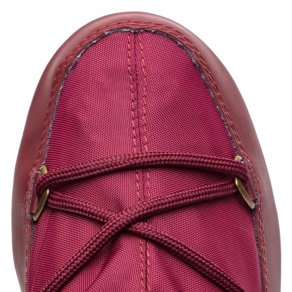 Moon Boot Women’s Snow boots Monaco Color: Cherry/burgundy Size:6 Waterproof NWT - Picture 11 of 16